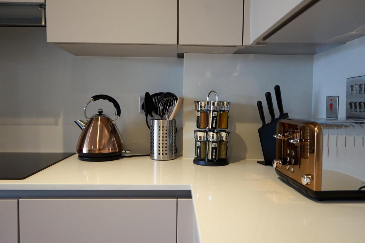 Luxury City Escape Apartments Londen Buitenkant foto