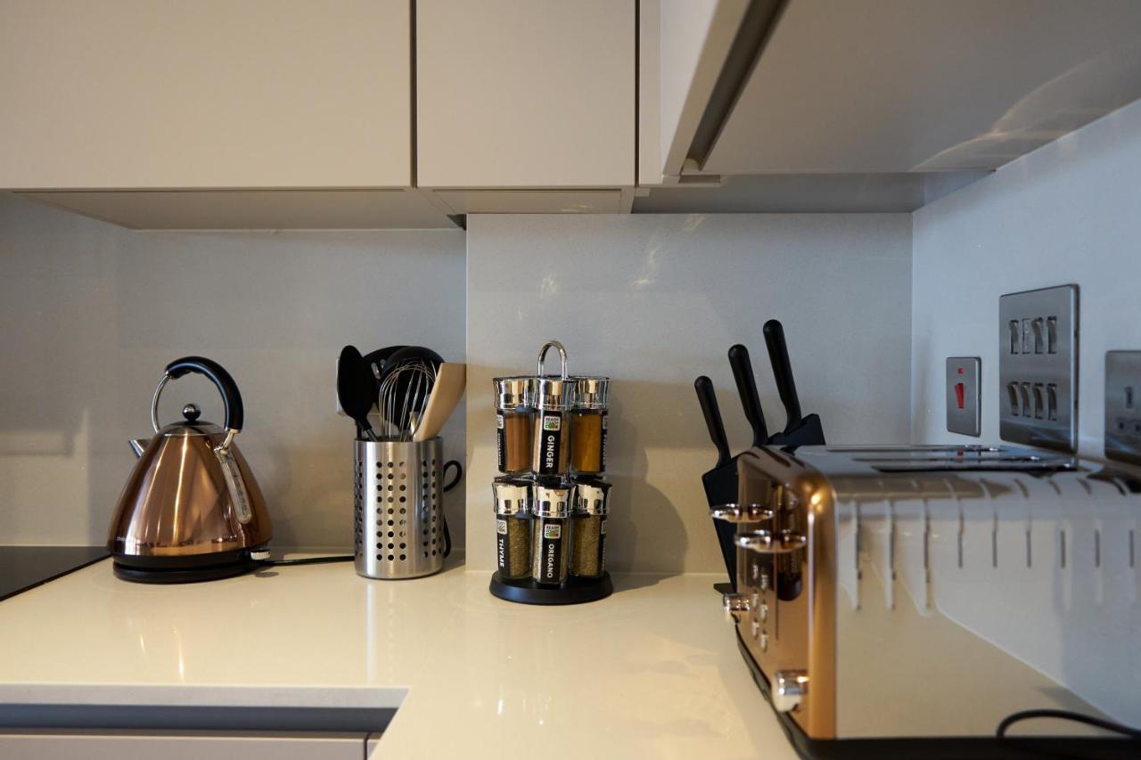 Luxury City Escape Apartments Londen Buitenkant foto